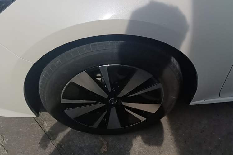 Used Nissan Teana 2021 2.0L XL Comfort Edition Left Front Wheel Hub