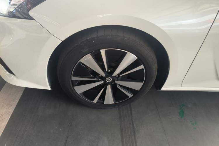 Used Nissan Teana 2021 2.0L XL Comfort Edition Left Front Wheel Hub