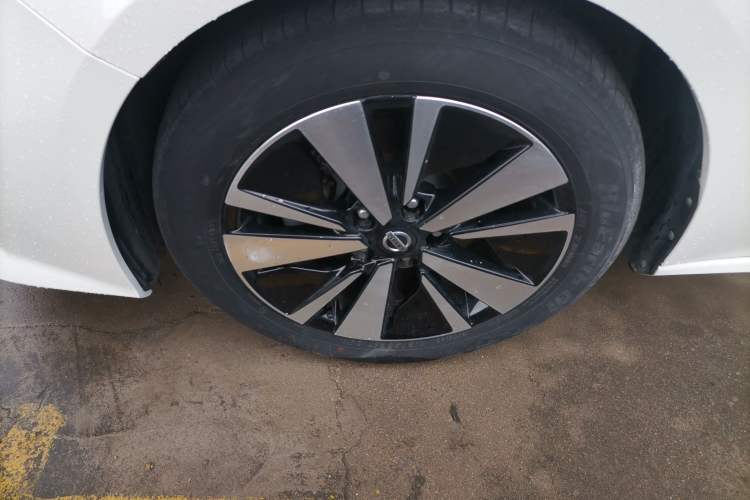 Used Nissan Teana 2021 2.0L XL Comfort Edition Left Front Wheel Hub