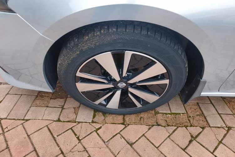 Used Nissan Teana 2021 2.0L XL Comfort Edition Left Front Wheel Hub