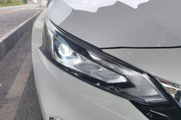 Used Nissan Teana 2021 2.0L XL Comfort Edition Right Front Headlight