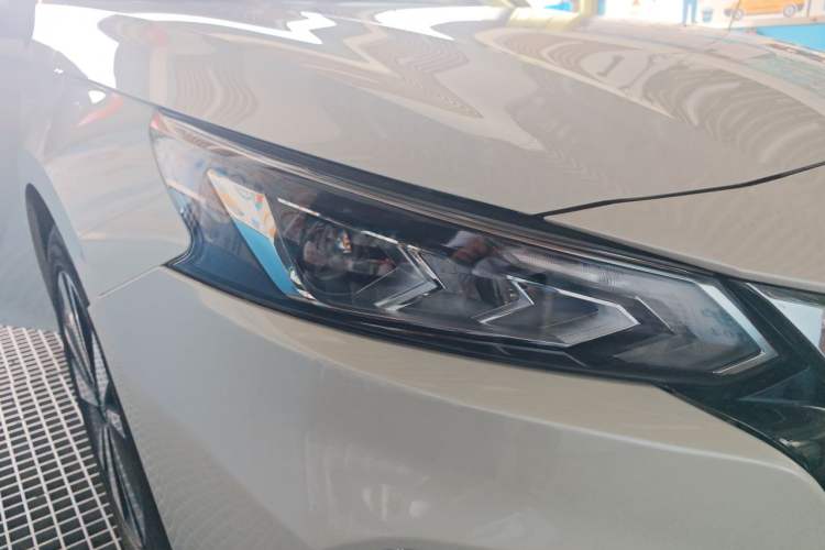 Used Nissan Teana 2021 2.0L XL Comfort Edition Right Front Headlight