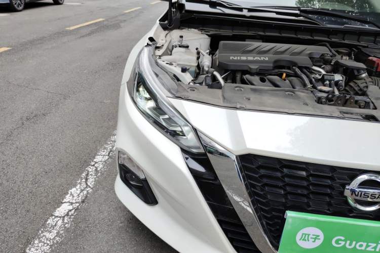Used Nissan Teana 2021 2.0L XL Comfort Edition Right Front Headlight