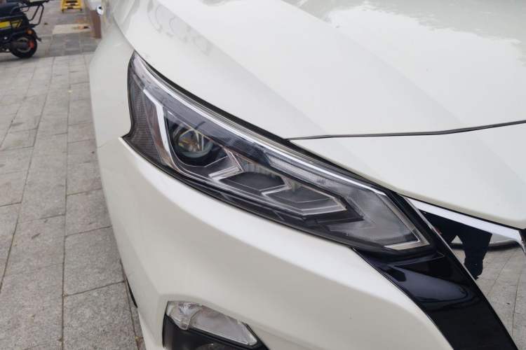 Used Nissan Teana 2021 2.0L XL Comfort Edition Right Front Headlight