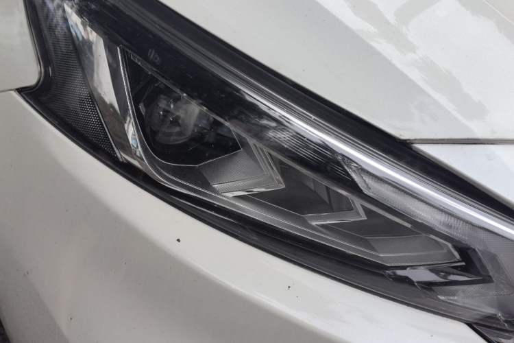 Used Nissan Teana 2021 2.0L XL Comfort Edition Right Front Headlight