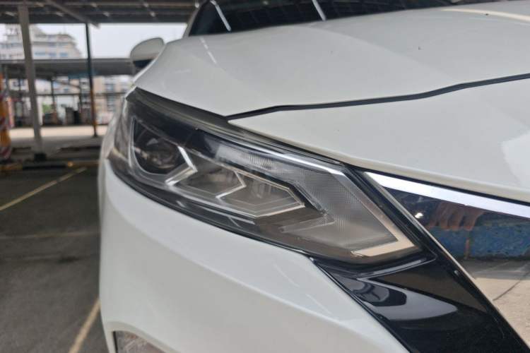 Used Nissan Teana 2021 2.0L XL Comfort Edition Right Front Headlight