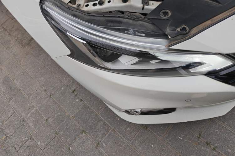 Used Nissan Teana 2021 2.0L XL Upper AD1 Smart Drive & Navigation Edition Right Front Headlight