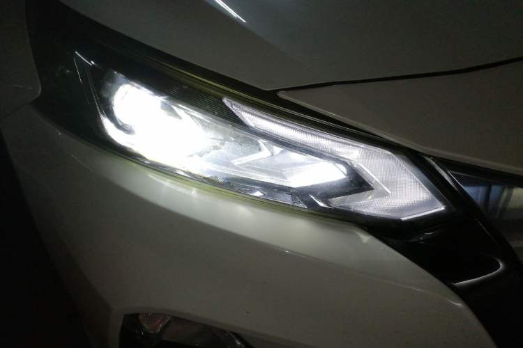 Used Nissan Teana 2021 2.0L XL Comfort Edition Right Front Headlight