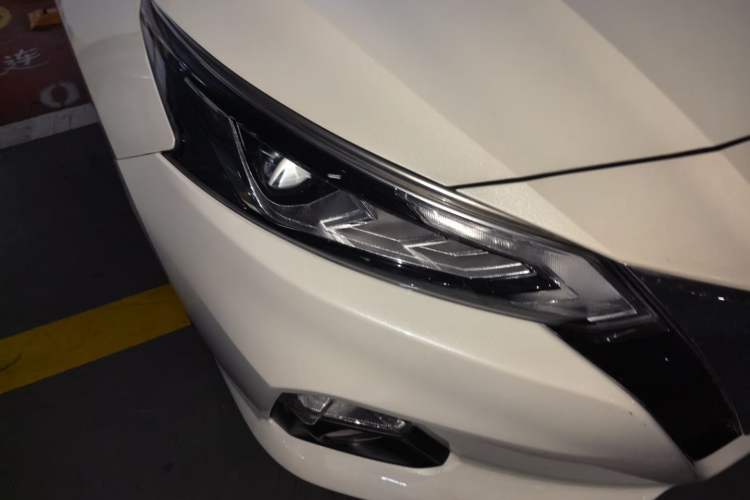 Used Nissan Teana 2021 2.0L XL Comfort Edition Right Front Headlight