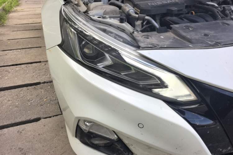 Used Nissan Teana 2021 2.0L XL Upper AD1 Smart Drive & Navigation Edition Right Front Headlight