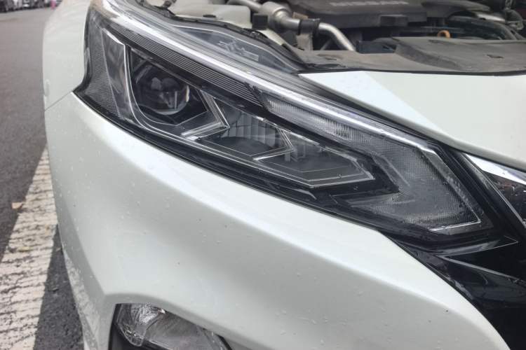 Used Nissan Teana 2021 2.0L XL Comfort Edition Right Front Headlight