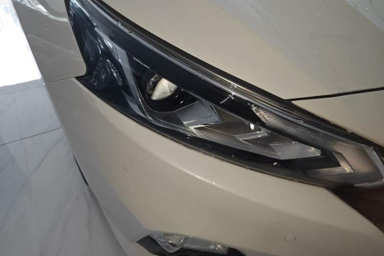 Used Nissan Teana 2021 2.0L XL Upper AD1 Smart Drive & Navigation Edition Right Front Headlight