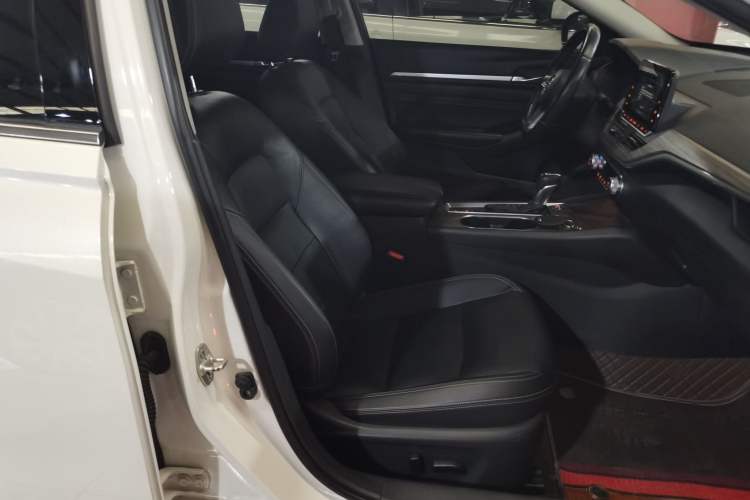 Used Nissan Teana 2021 2.0L XL Comfort Edition Right Front Seat