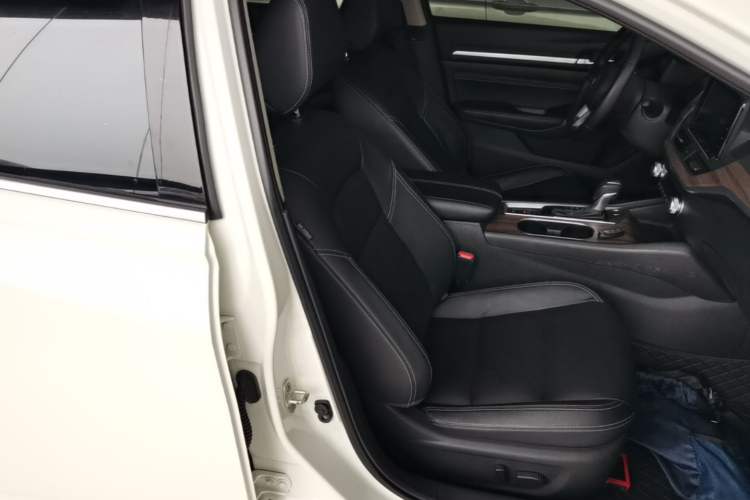 Used Nissan Teana 2021 2.0L XL Comfort Edition Right Front Seat