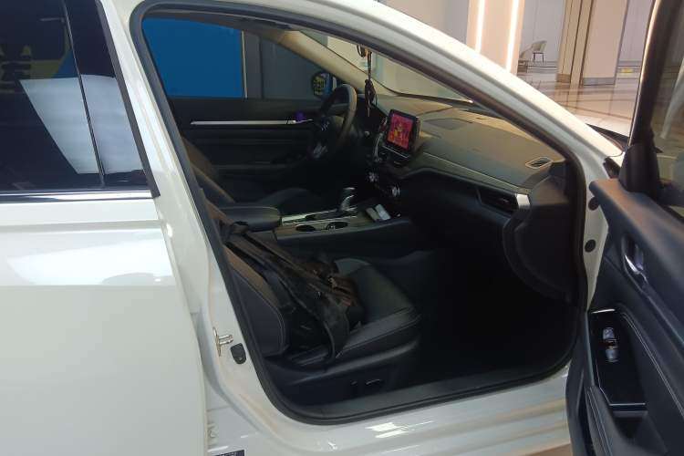 Used Nissan Teana 2021 2.0L XL Comfort Edition Right Front Seat