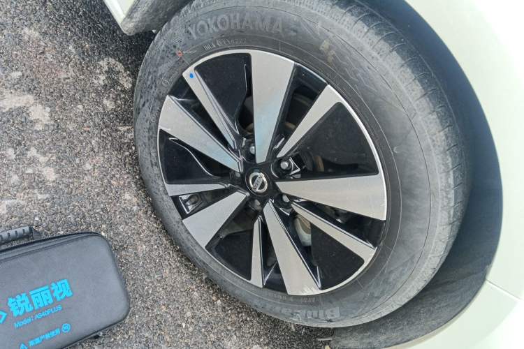 Used Nissan Teana 2021 2.0L XL Comfort Edition Right Front Wheel Hub