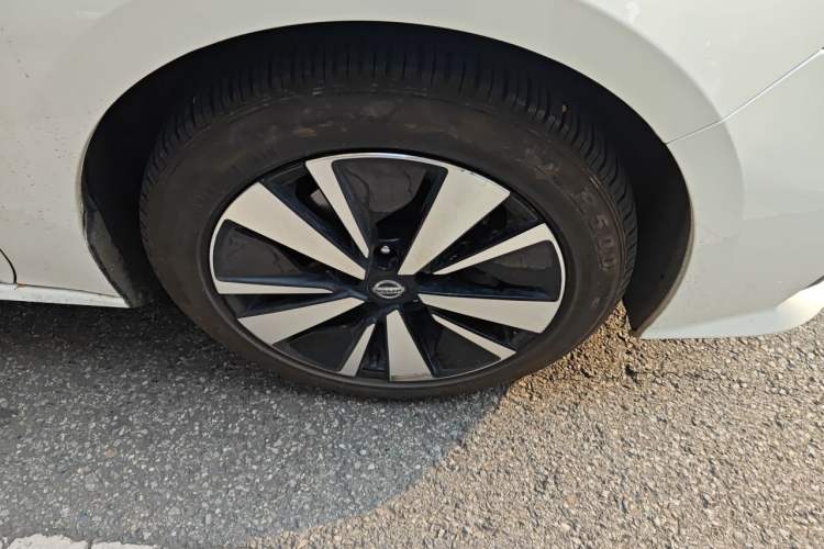 Used Nissan Teana 2021 2.0L XL Comfort Edition Right Front Wheel Hub