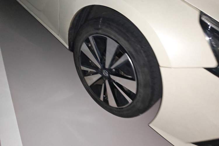 Used Nissan Teana 2021 2.0L XL Comfort Edition Right Front Wheel Hub