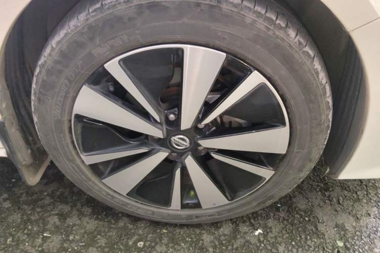 Used Nissan Teana 2021 2.0L XL Comfort Edition Right Front Wheel Hub