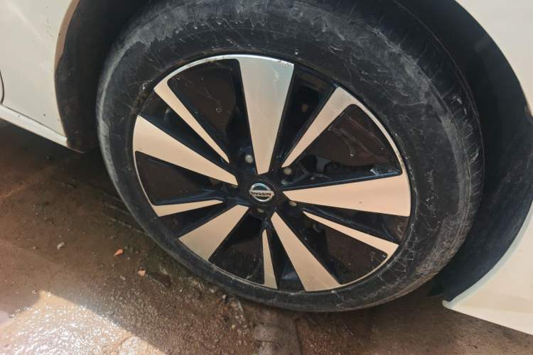 Used Nissan Teana 2021 2.0L XL Comfort Edition Right Front Wheel Hub