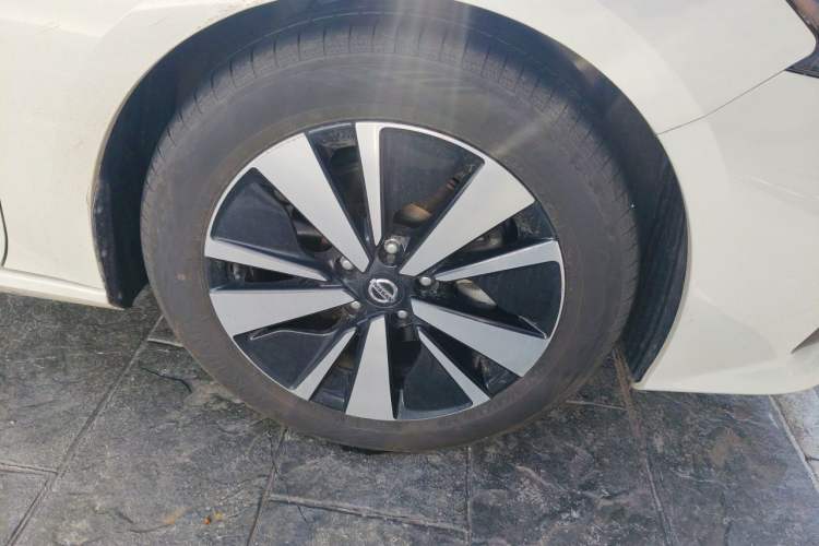 Used Nissan Teana 2021 2.0L XL Comfort Edition Right Front Wheel Hub