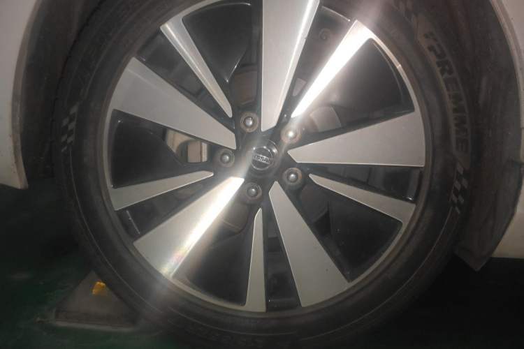 Used Nissan Teana 2021 2.0L XL Comfort Edition Right Front Wheel Hub