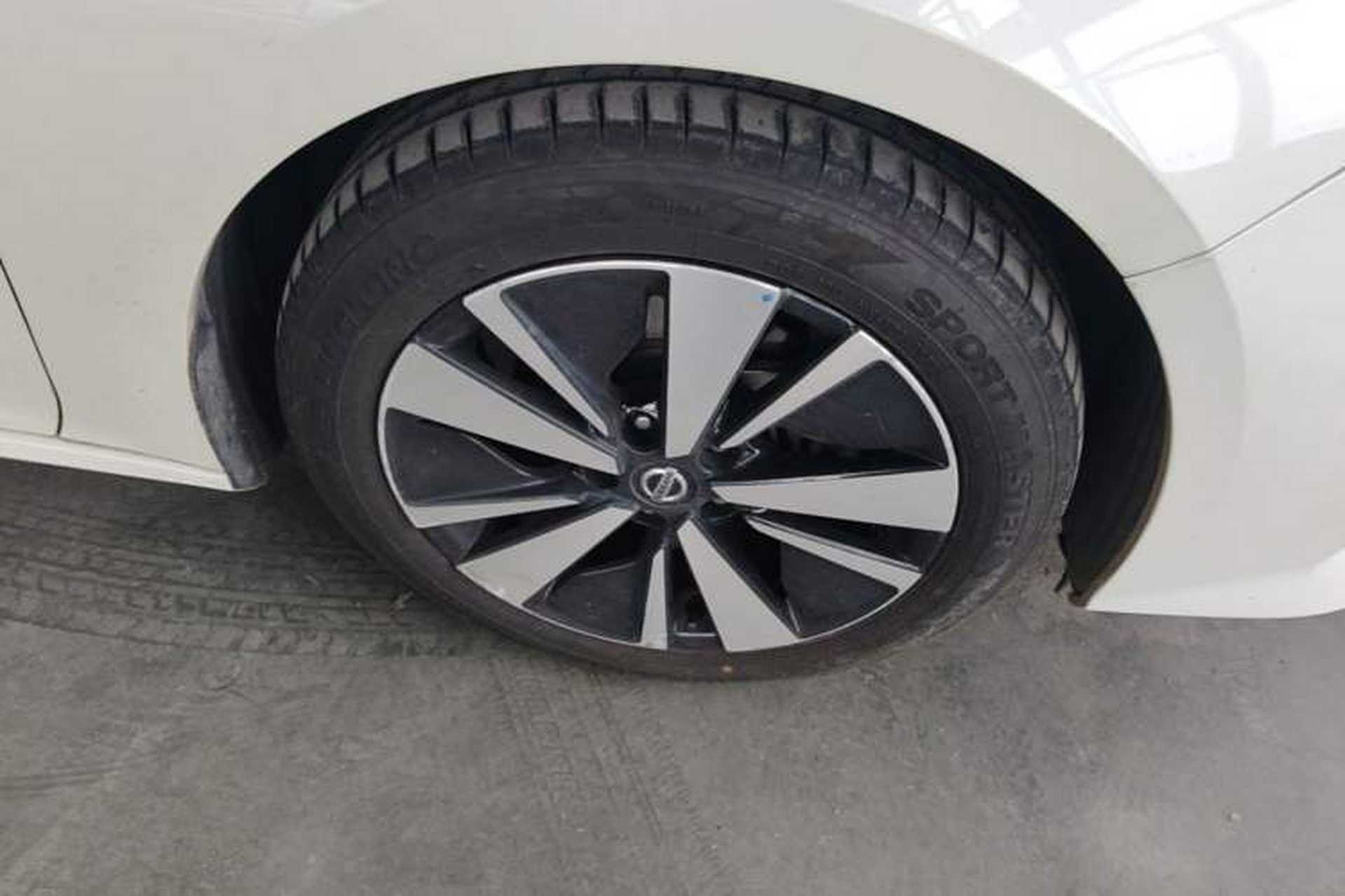 Used Nissan Teana 2021 2.0T XL Upper AD1 Smart Navigation Edition Right Front Wheel Hub