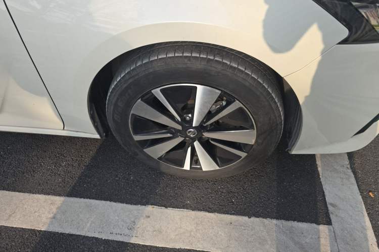Used Nissan Teana 2021 2.0L XL Comfort Edition Right Front Wheel Hub