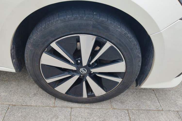 Used Nissan Teana 2021 2.0L XL Comfort Edition Right Front Wheel Hub