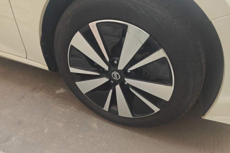 Used Nissan Teana 2021 2.0T XL Upper AD1 Smart Navigation Edition Right Front Wheel Hub