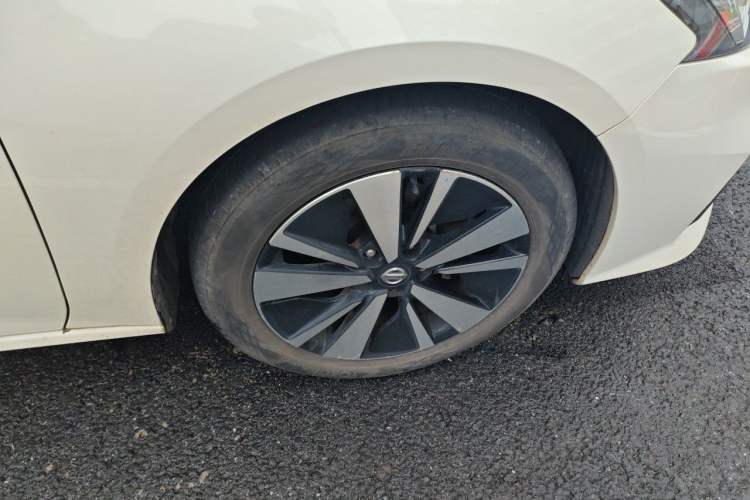 Used Nissan Teana 2021 2.0L XL Comfort Edition Right Front Wheel Hub
