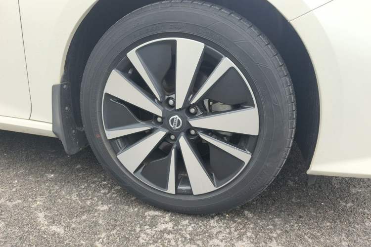 Used Nissan Teana 2021 2.0L XL Comfort Edition Right Front Wheel Hub