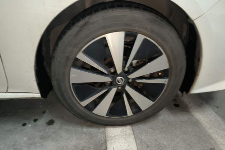 Used Nissan Teana 2021 2.0L XL Comfort Edition Right Front Wheel Hub