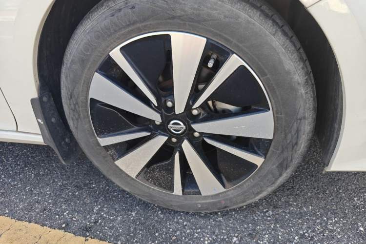 Used Nissan Teana 2021 2.0L XL Comfort Edition Right Front Wheel Hub