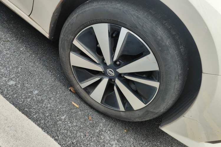Used Nissan Teana 2021 2.0L XL Comfort Edition Right Front Wheel Hub