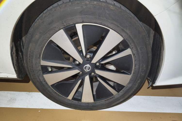 Used Nissan Teana 2021 2.0L XL Comfort Edition Right Front Wheel Hub
