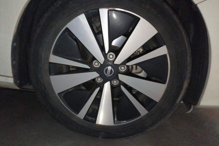 Used Nissan Teana 2021 2.0L XL Comfort Edition Right Front Wheel Hub