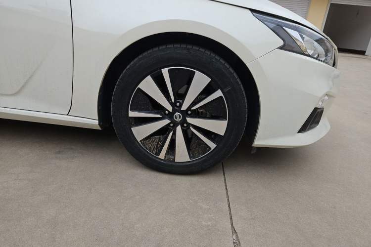 Used Nissan Teana 2021 2.0L XL Comfort Edition Right Front Wheel Hub