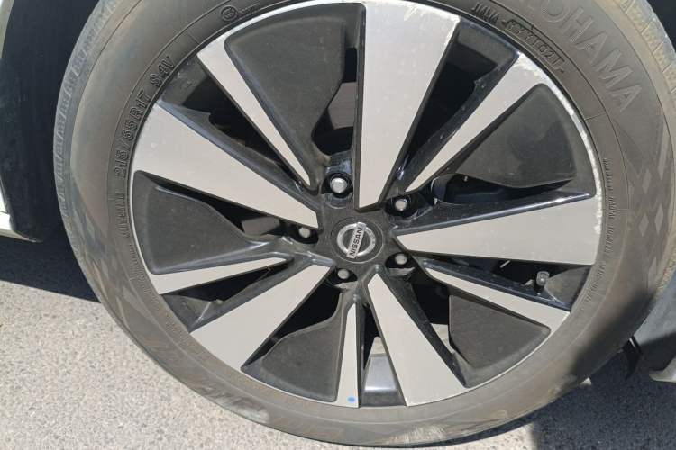 Used Nissan Teana 2021 2.0L XL Upper AD1 Smart Drive & Navigation Edition Right Front Wheel Hub