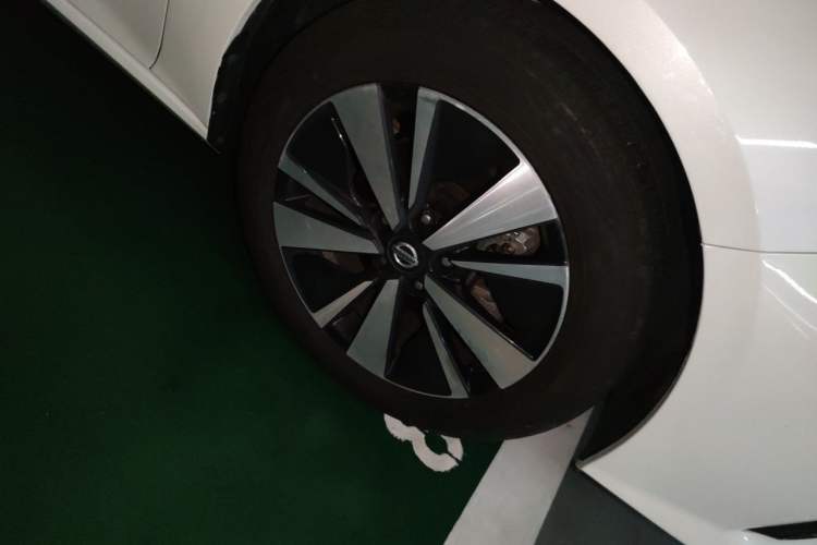 Used Nissan Teana 2021 2.0L XL Comfort Edition Right Front Wheel Hub