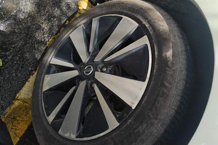 Used Nissan Teana 2021 2.0L XL Comfort Edition Right Front Wheel Hub