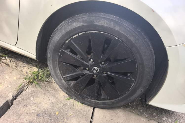 Used Nissan Teana 2021 2.0L XL Upper AD1 Smart Drive & Navigation Edition Right Front Wheel Hub