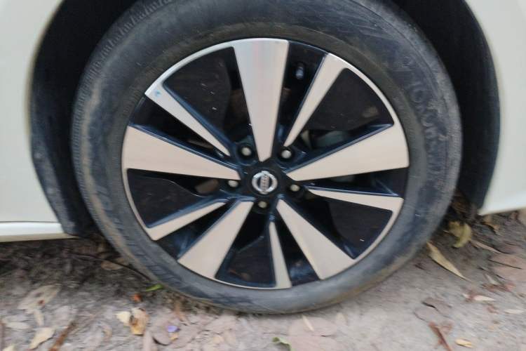 Used Nissan Teana 2021 2.0L XL Comfort Edition Right Front Wheel Hub
