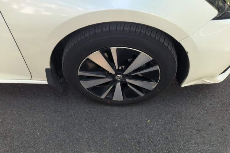 Used Nissan Teana 2021 2.0L XL Upper AD1 Smart Drive & Navigation Edition Right Front Wheel Hub