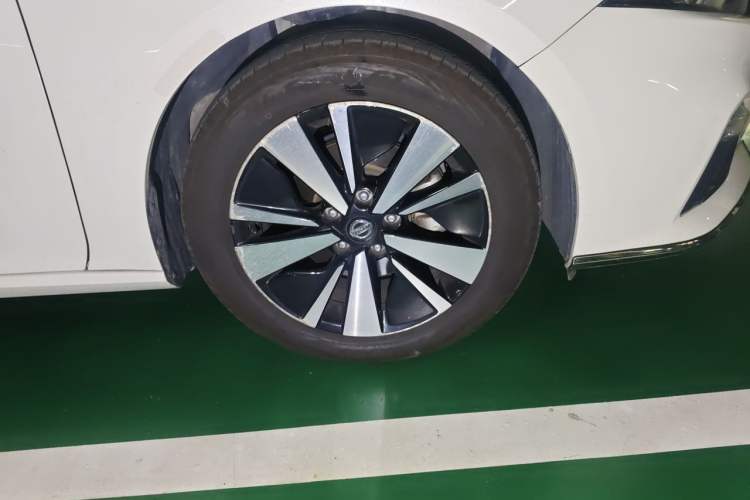 Used Nissan Teana 2021 2.0L XL Comfort Edition Right Front Wheel Hub