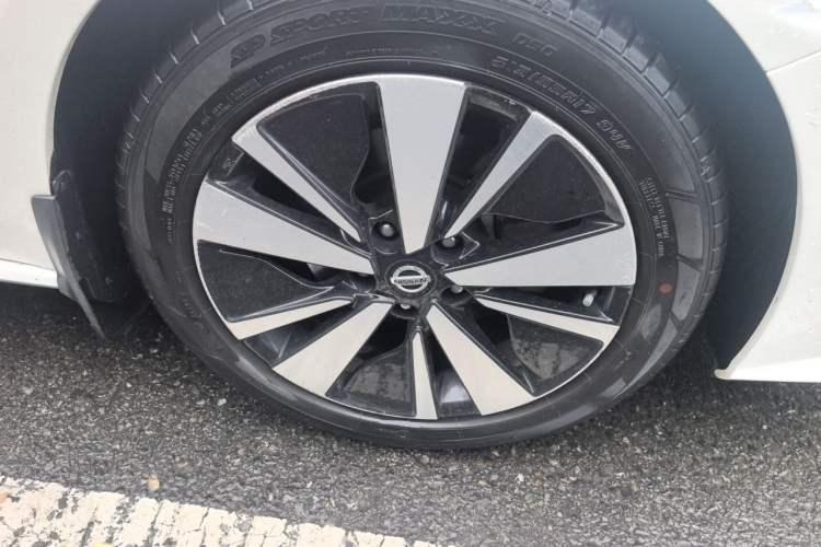 Used Nissan Teana 2021 2.0L XL Comfort Edition Right Front Wheel Hub