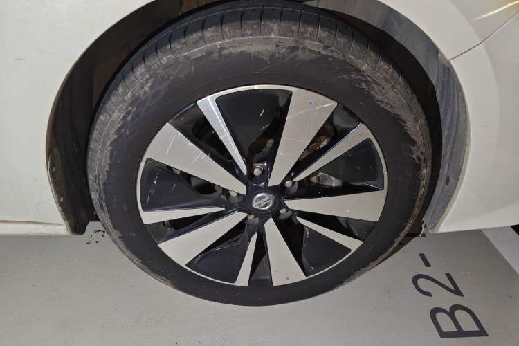 Used Nissan Teana 2021 2.0L XL Comfort Edition Right Front Wheel Hub