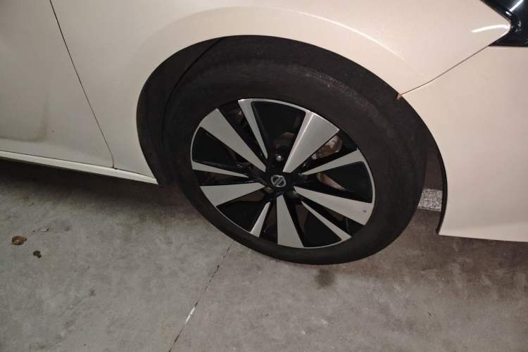 Used Nissan Teana 2021 2.0L XL Upper AD1 Smart Drive & Navigation Edition Right Front Wheel Hub