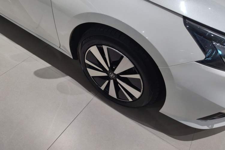Used Nissan Teana 2021 2.0L XL Comfort Edition Right Front Wheel Hub