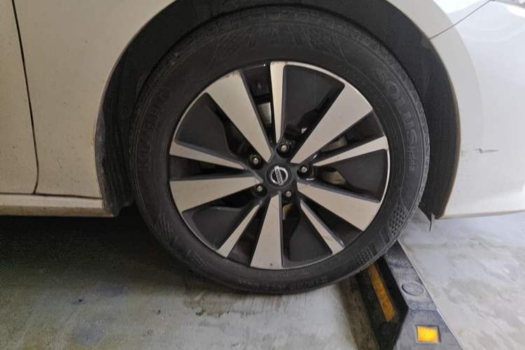 Used Nissan Teana 2021 2.0L XL Comfort Edition Right Front Wheel Hub